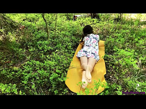 ❤️ Nepažįstamasis iš Tinderio masturbuoja mano putytę ir aistringai dulkinasi miške ❤️ Porno video prie lt.domhudognika.ru